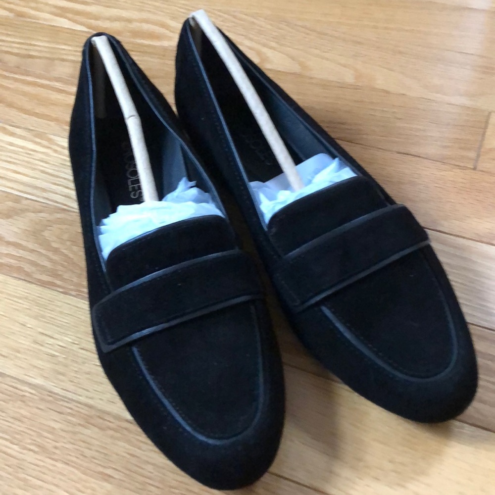 NIB Aerosoles Black Suede Flats